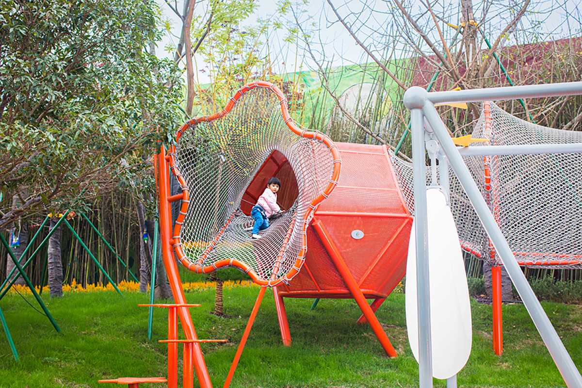 Playground Equipment (6) 游乐场设备 (6)