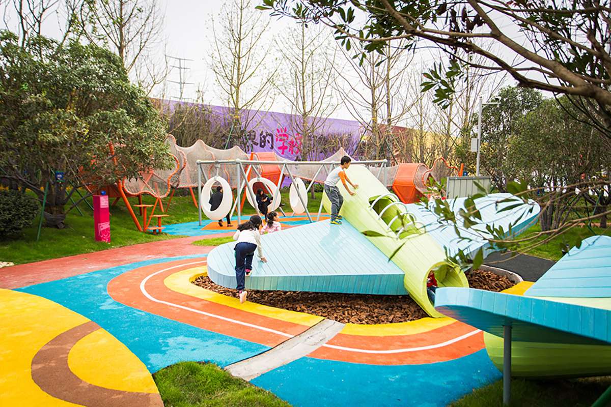 Playground Equipment (9) 游乐场设备 (9)