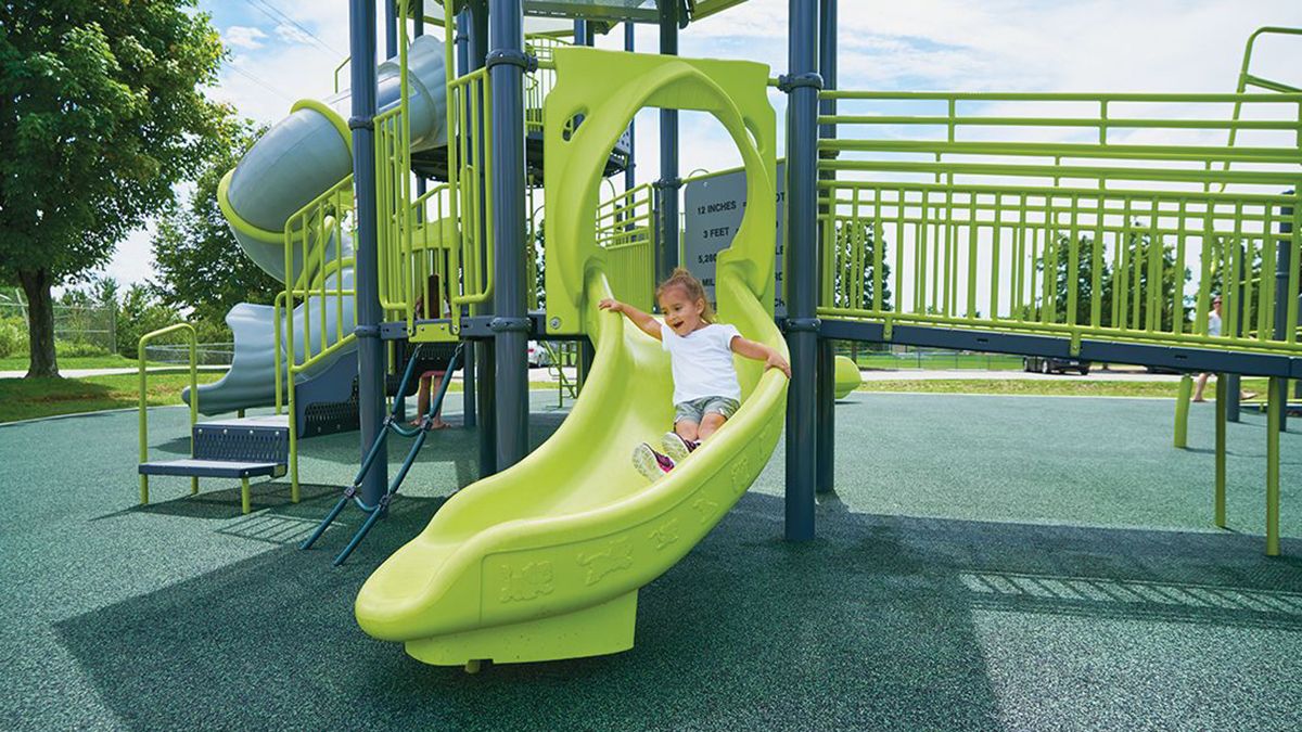 children silde (3) 儿童滑冰 (3)