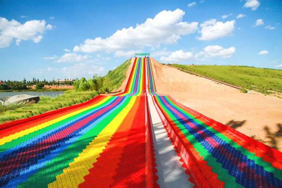 Colorful slide (3) 彩色幻灯片 (3)