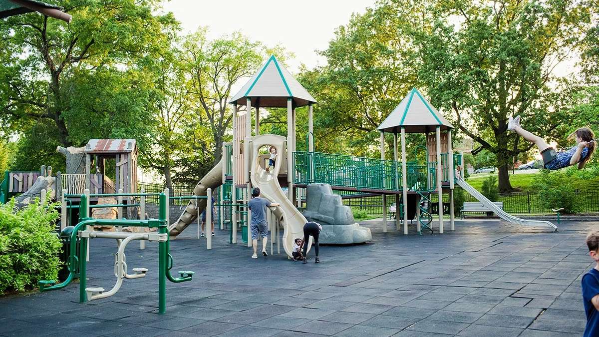 outdoor children's play equipment (1) 户外儿童游乐设施 (1)