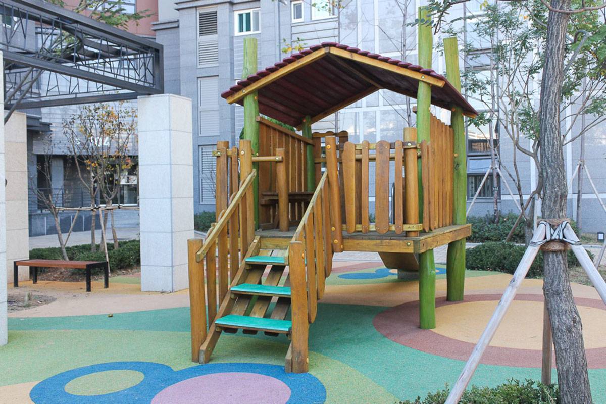 Wooden Playground Equipment (6) 木制游乐设施 (6)