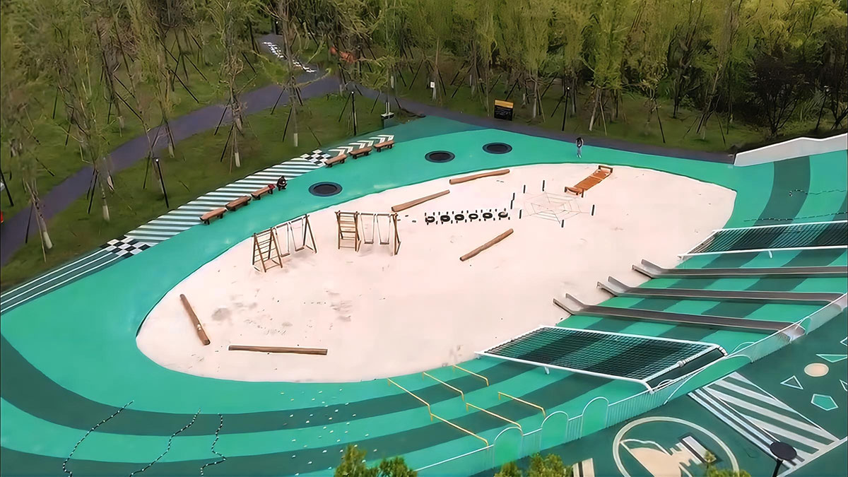 outdoor play equipment (1) 户外游乐设施 (1)