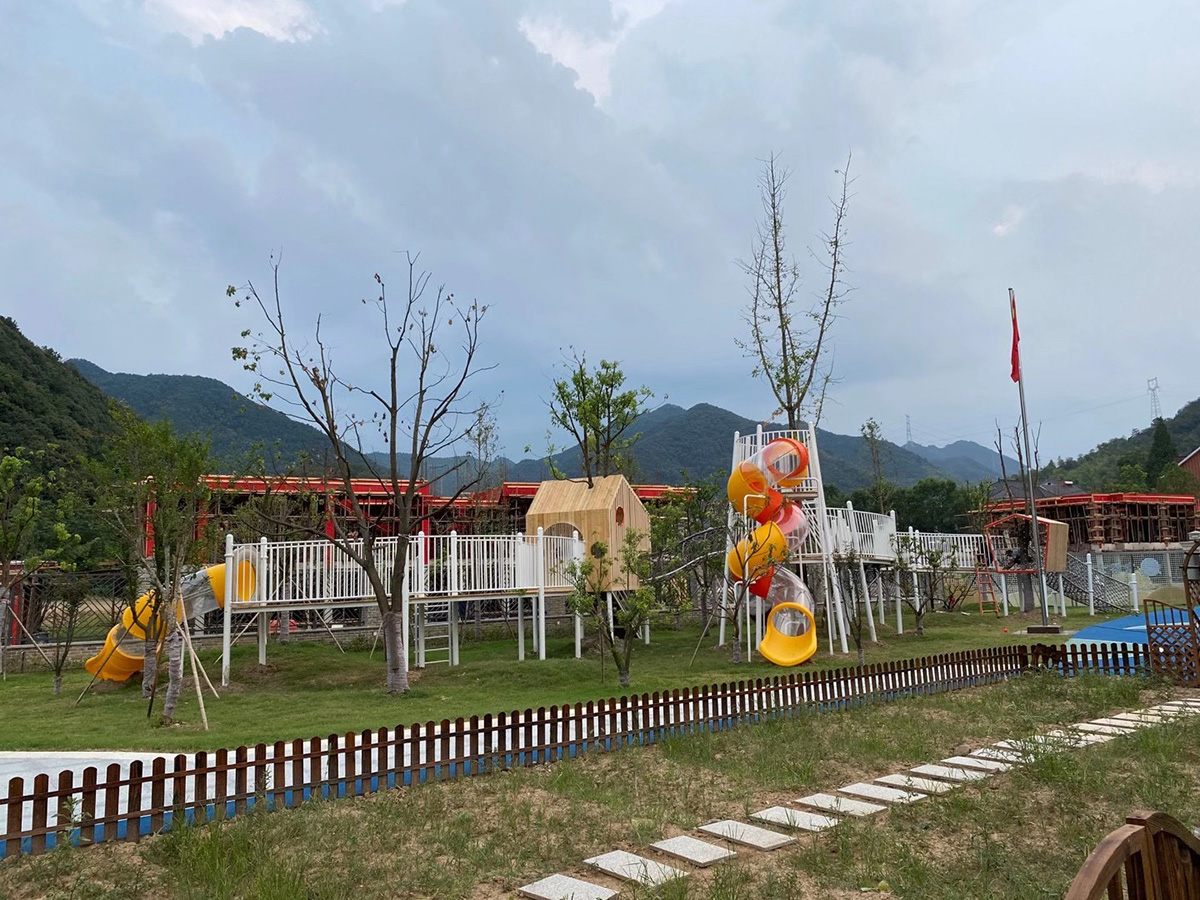 kindergarten outdoor large play equipment (1) 幼儿园户外大型游乐设施 (1)