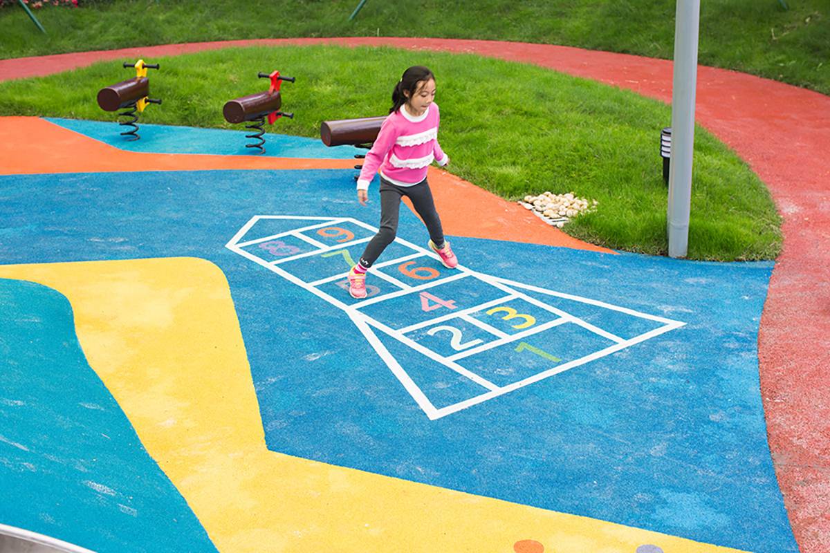 Playground Equipment (12) 游乐场设备 (12)