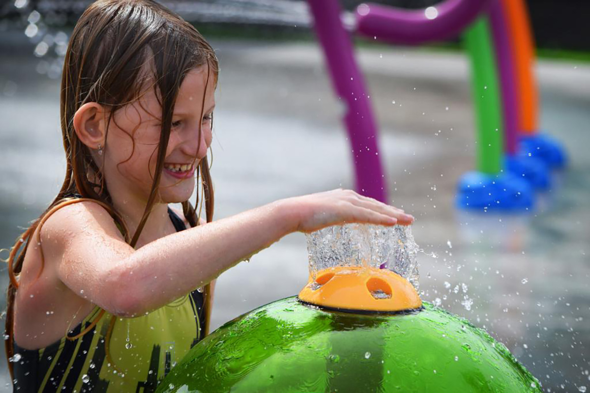 splash pad equipment factory (2) 防溅垫设备厂 (2)