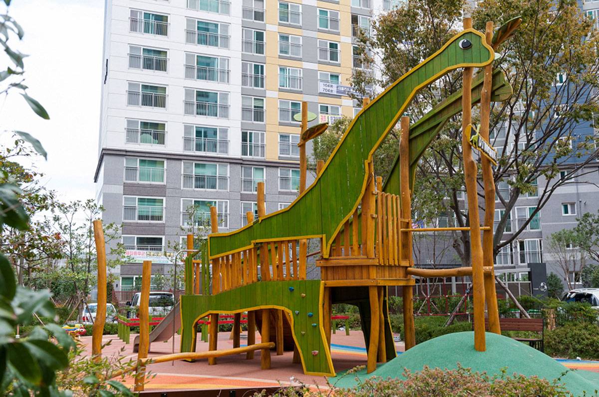 kindergarten slide (1) 幼儿园滑梯 (1)