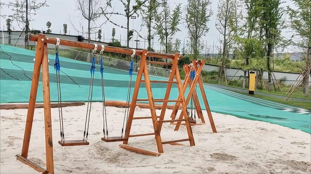 outdoor play equipment (3) 户外游乐设施 (3)