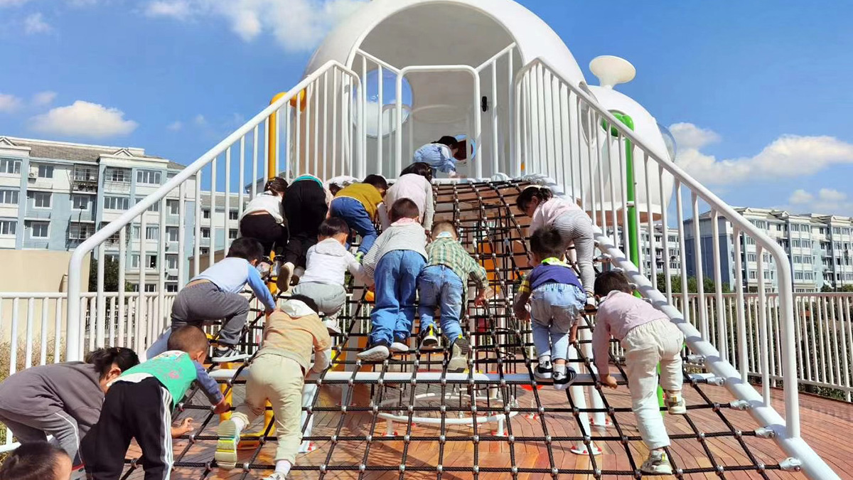 kindergarten outdoor large play equipment (3) 幼儿园户外大型游乐设施 (3)