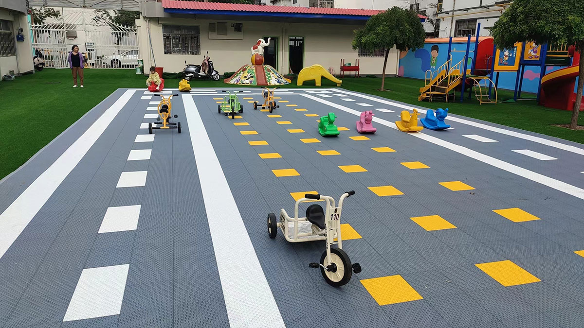 联锁运动地板砖 (2)