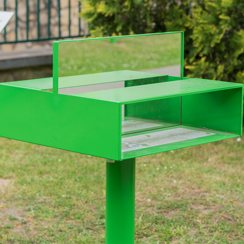 镜子写作，科学游乐场设备贸易商