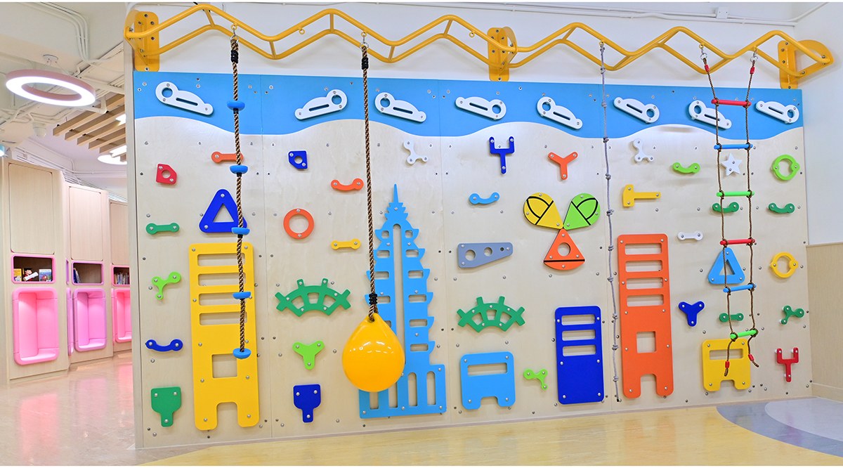 卡通儿童室内攀岩墙产品详情