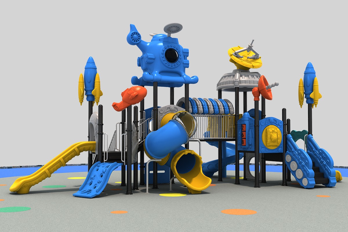 户外儿童游乐场滑梯空间 (2)