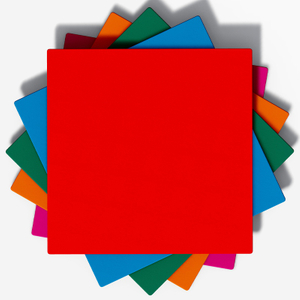 色彩鲜艳的方形室内软垫