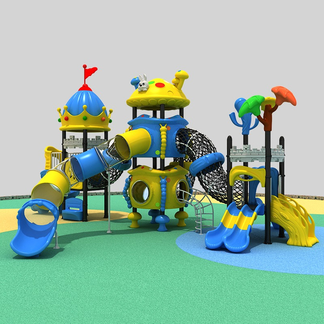 受自然启发的游乐场滑梯，确保安全的户外探险