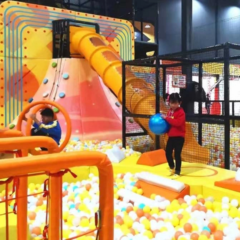 大连室内蹦床公园