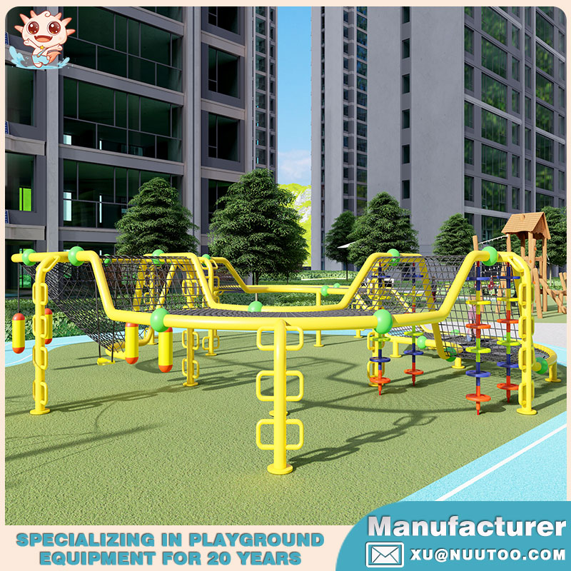 由游乐场设备制造商制造的福克斯兰景观游乐场