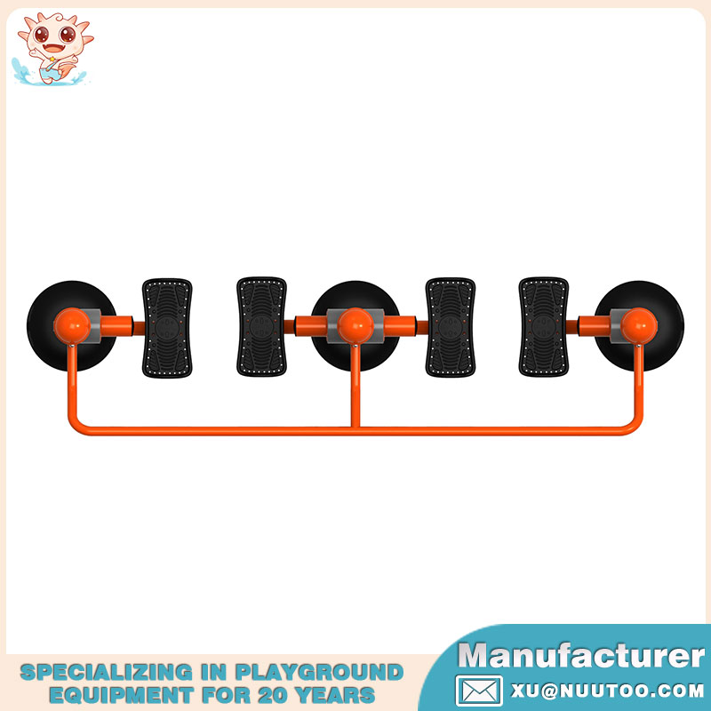 儿童游乐设备制造商打造户外健身设备走步机