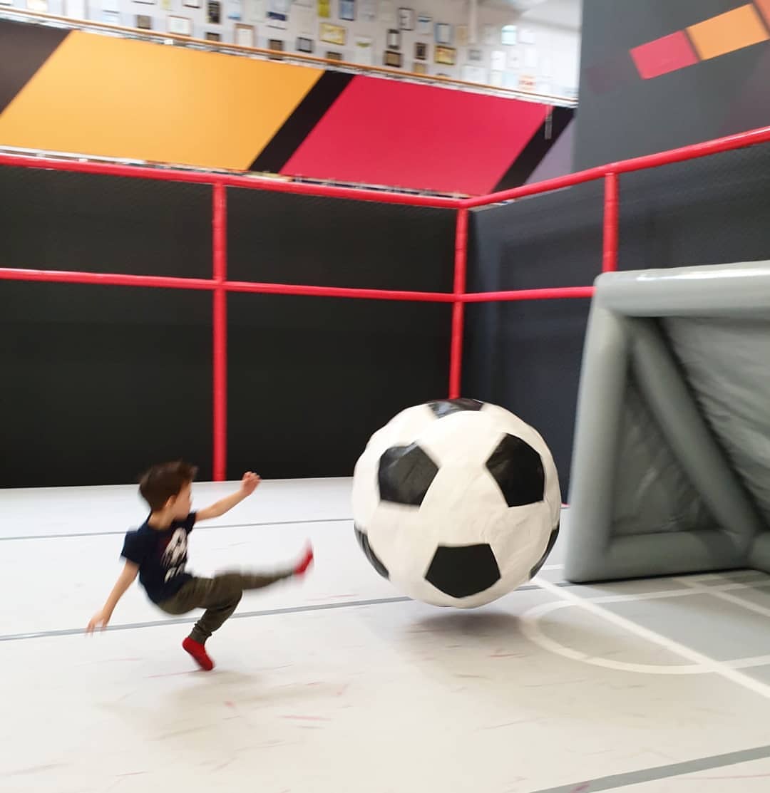 波兰室内儿童游乐设施蹦床