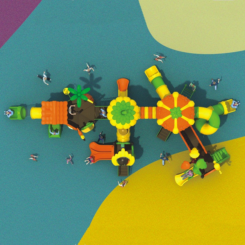 适合冒险的儿童游乐场滑梯，采用森林设计