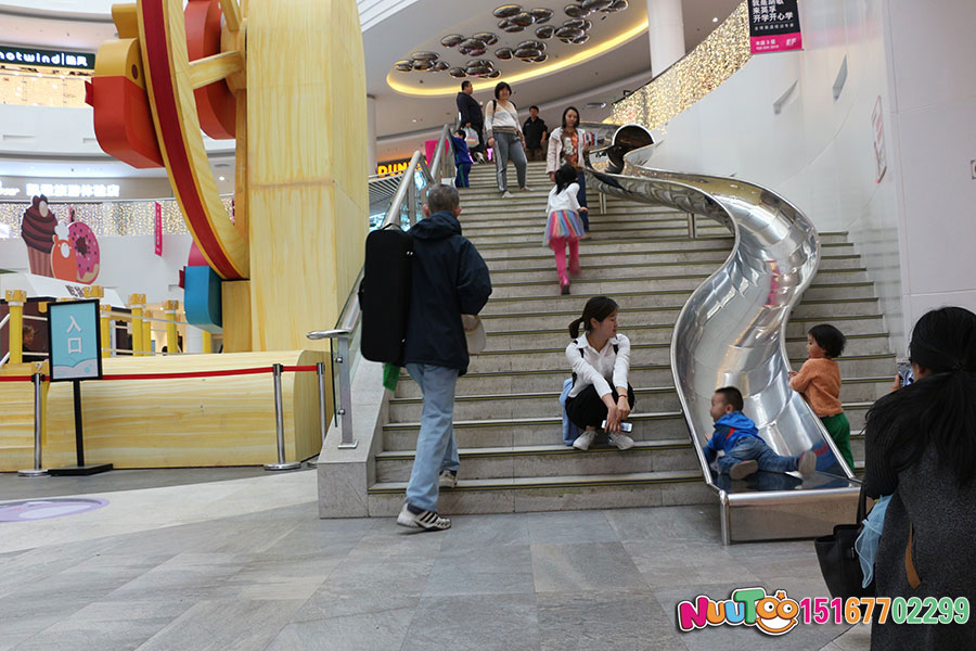 乐图非标游乐+北京枫蓝国际购物中心+不锈钢半圆滑梯-(20)