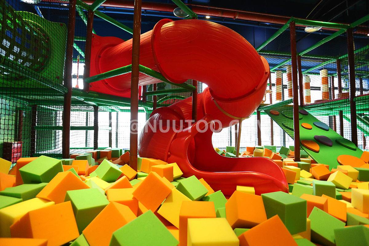 ~!phoenix_varIMG12!~