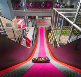 运动项目示例-旱雪滑梯