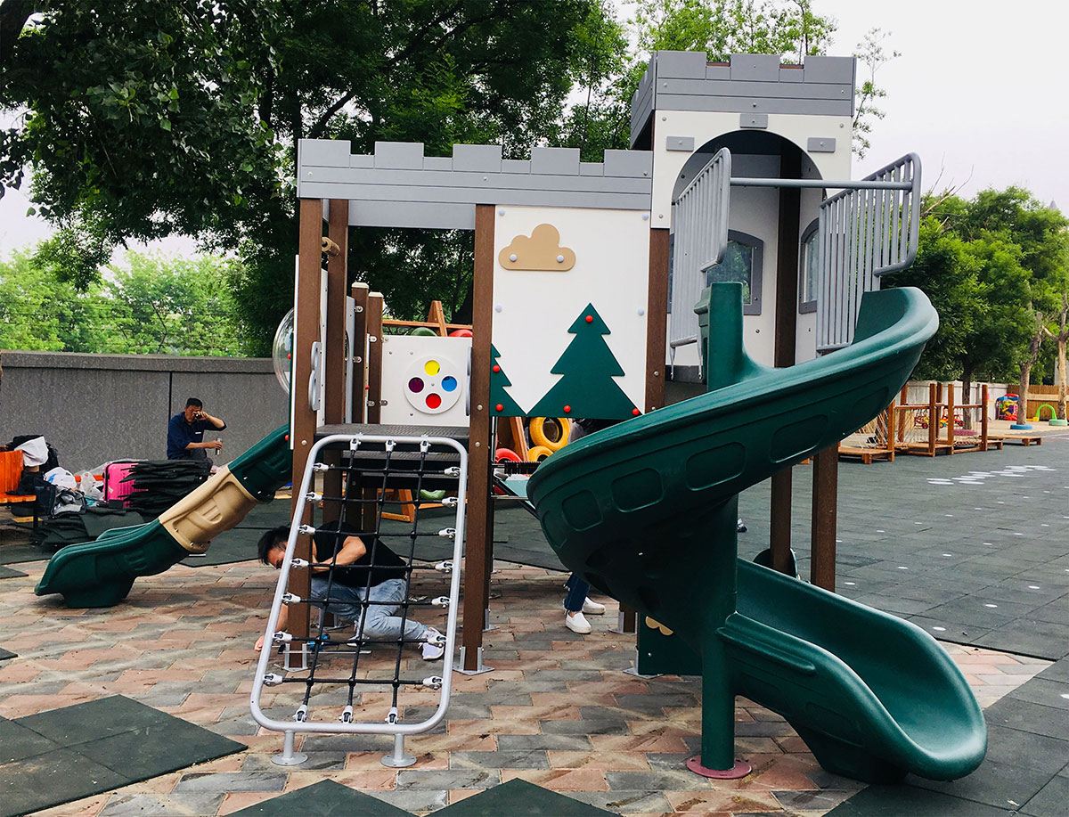 仿木组合滑梯_塑木滑梯 (3)