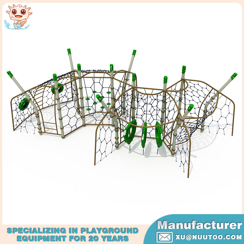 游乐场设备制造商打造健身房攀爬设备 