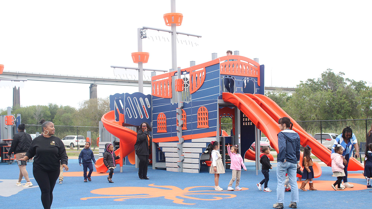 海盗船游乐场 (2)