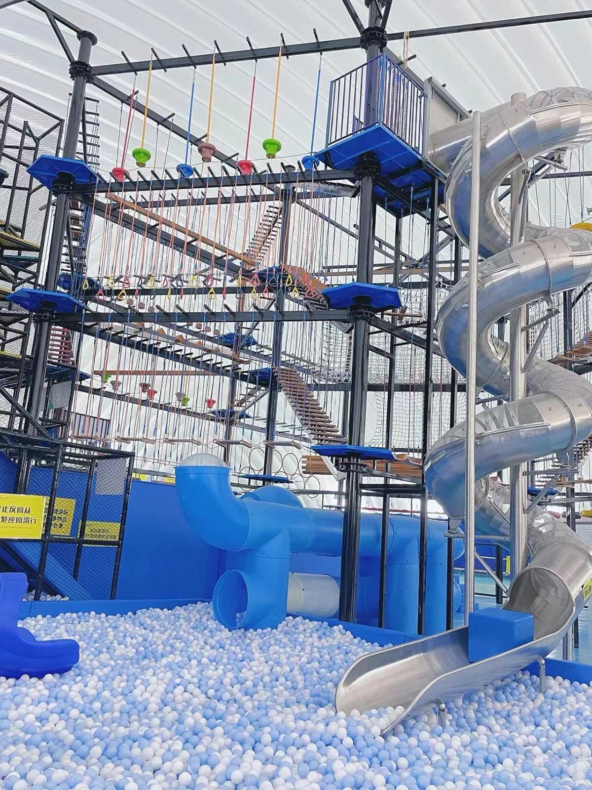 跳室内蹦床公园 (7)