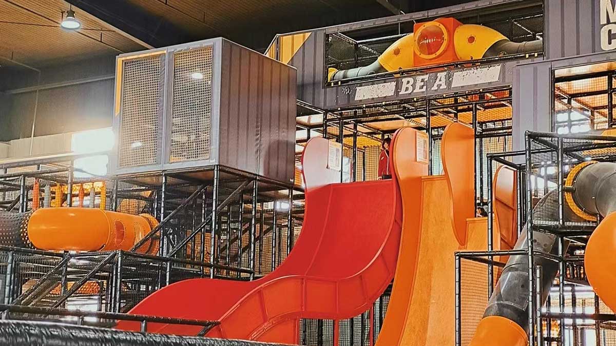 室内滑索和蹦床公园 (2)