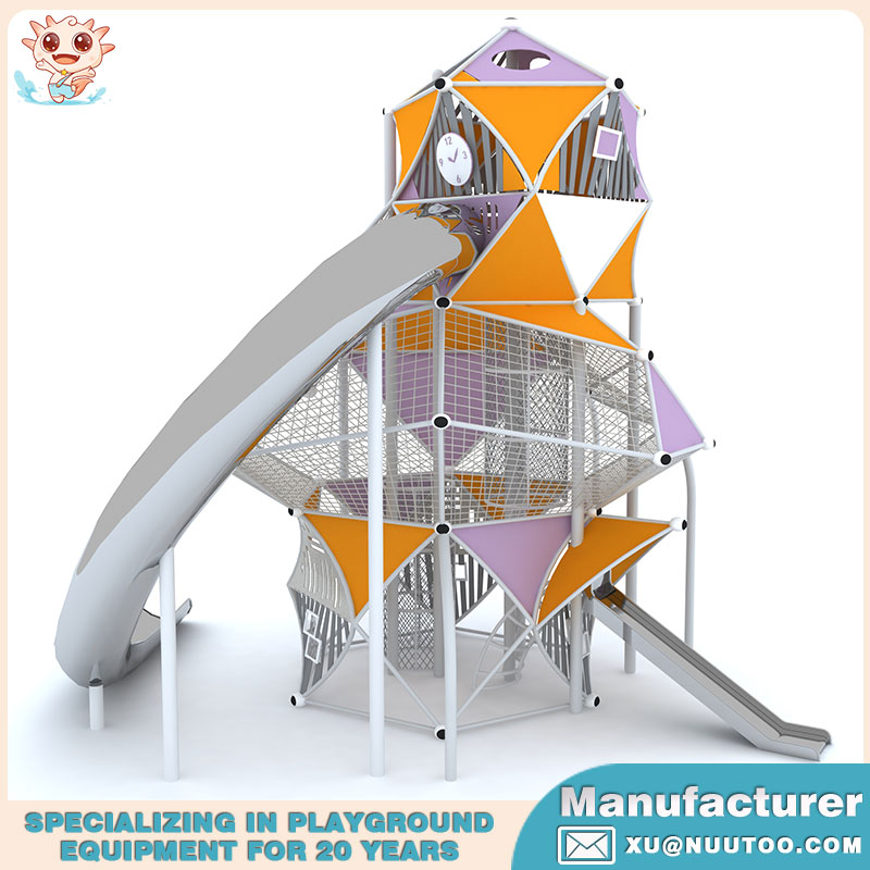 由游乐场设备制造商设计的游乐场攀登器