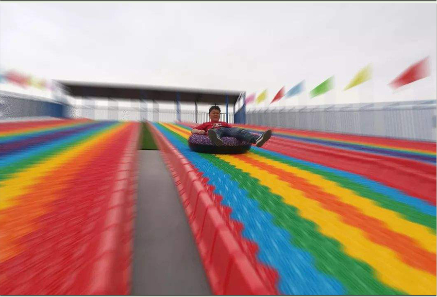 七彩滑道+旱雪滑梯+飞跃滑梯+七彩滑梯_09